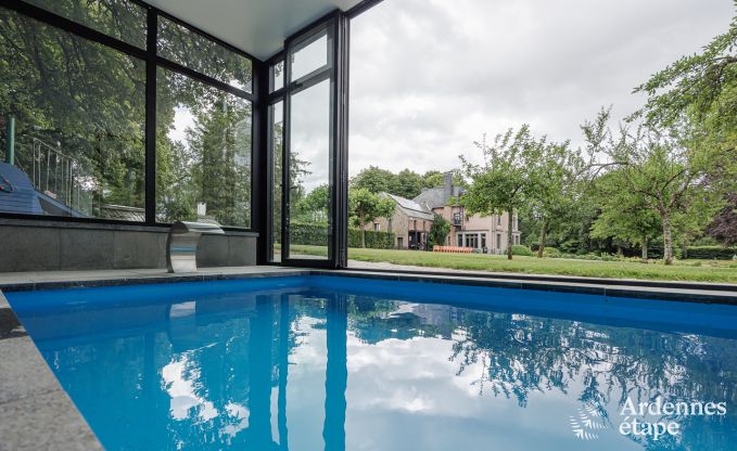 Luxueux ch�teau � Chiny pour 32 personnes en Ardenne