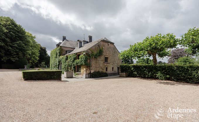 Luxueux ch�teau � Chiny pour 32 personnes en Ardenne