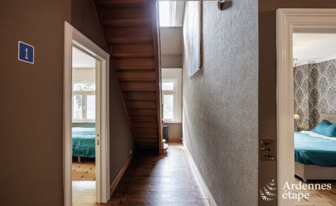 Luxueux ch�teau � Chiny pour 32 personnes en Ardenne