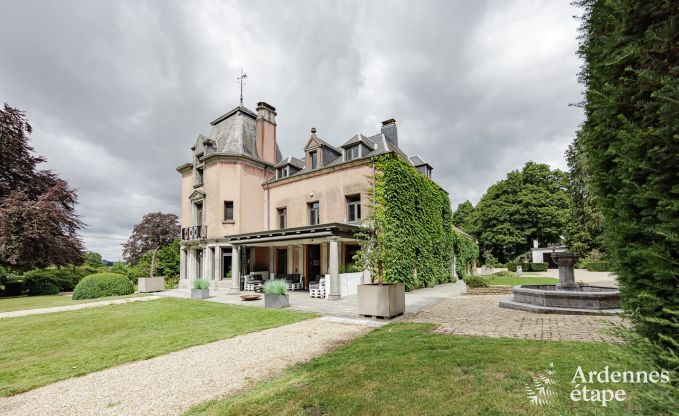 Luxueux ch�teau � Chiny pour 32 personnes en Ardenne