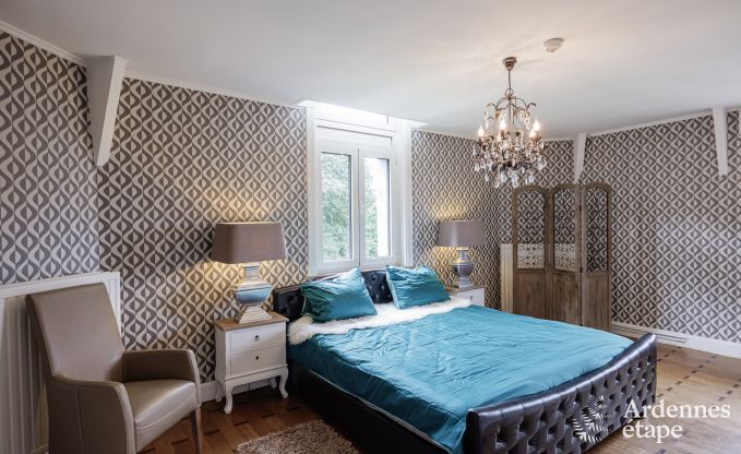 Luxueux ch�teau � Chiny pour 32 personnes en Ardenne