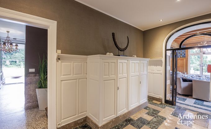 Luxueux ch�teau � Chiny pour 32 personnes en Ardenne