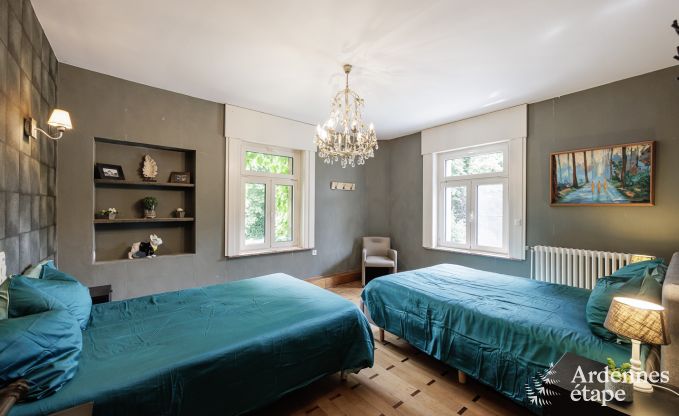 Luxueux ch�teau � Chiny pour 32 personnes en Ardenne