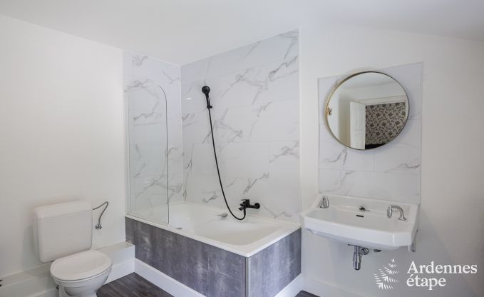 Luxueux ch�teau � Chiny pour 32 personnes en Ardenne