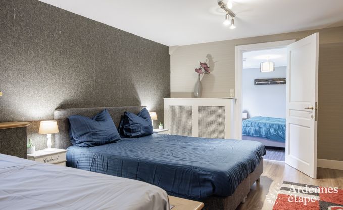 Luxueux ch�teau � Chiny pour 32 personnes en Ardenne