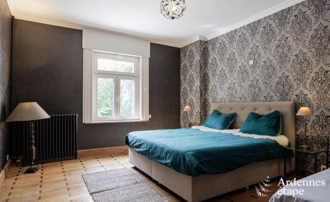 Luxueux ch�teau � Chiny pour 32 personnes en Ardenne