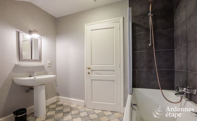 Luxueux ch�teau � Chiny pour 32 personnes en Ardenne