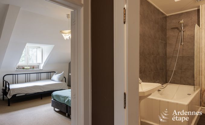 Luxueux ch�teau � Chiny pour 32 personnes en Ardenne