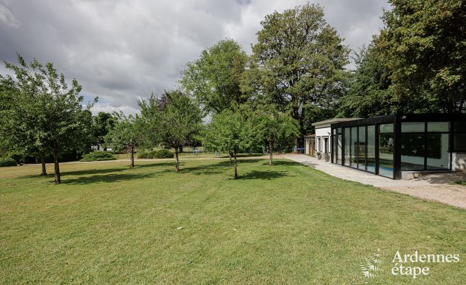 Luxueux ch�teau � Chiny pour 32 personnes en Ardenne