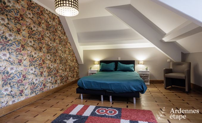 Luxueux ch�teau � Chiny pour 32 personnes en Ardenne