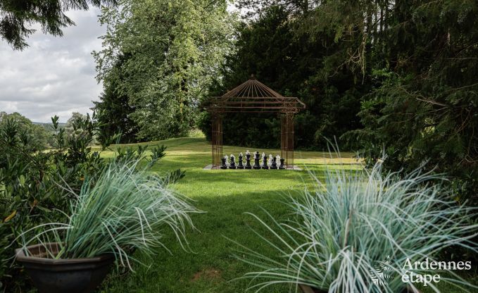 Luxueux ch�teau � Chiny pour 32 personnes en Ardenne