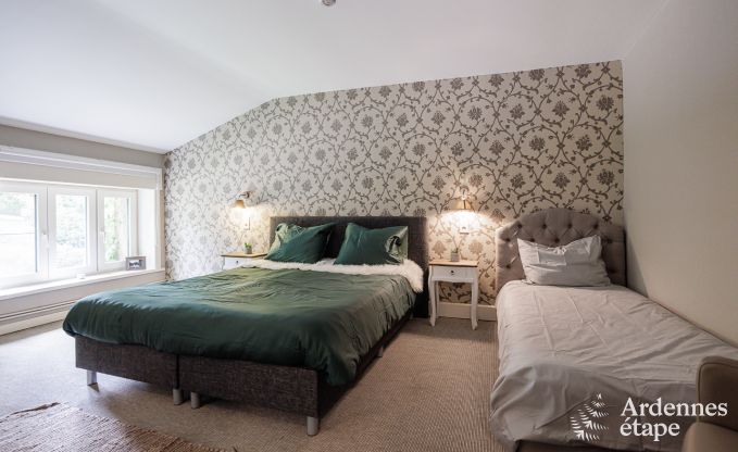 Luxueux ch�teau � Chiny pour 32 personnes en Ardenne