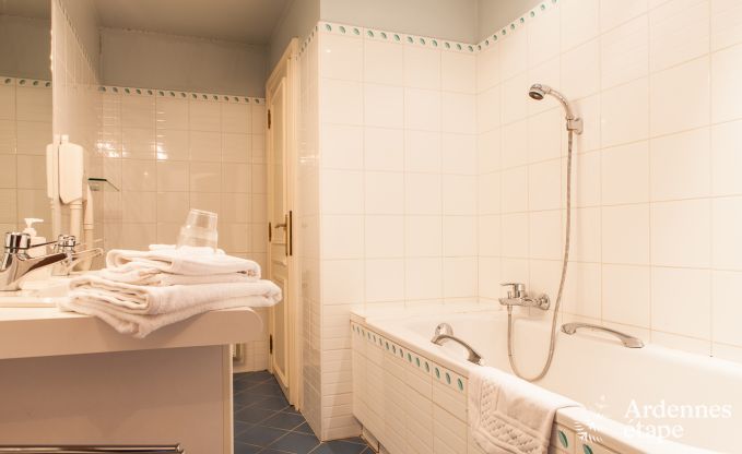 Ch�teau � Ciney pour 31 personnes en Ardenne