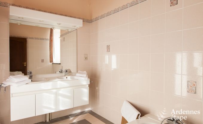 Ch�teau � Ciney pour 31 personnes en Ardenne