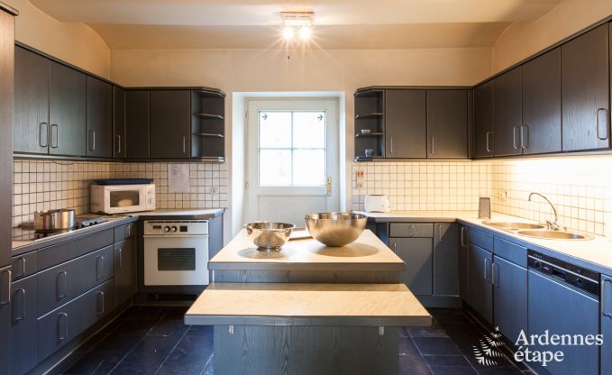 Ch�teau � Ciney pour 31 personnes en Ardenne