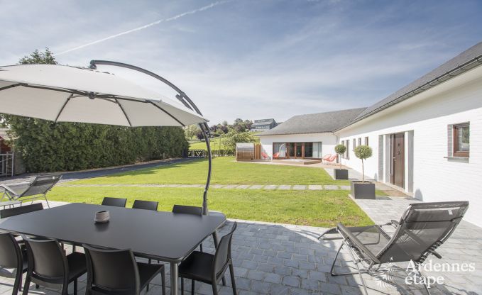 Villa de Luxe � Ciney pour 14 personnes en Ardenne