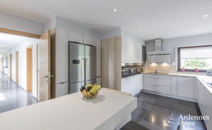 Villa de Luxe � Ciney pour 14 personnes en Ardenne