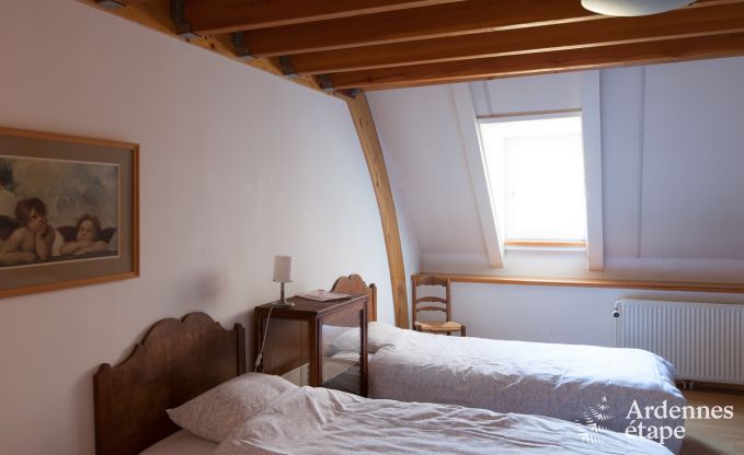 Chteau  Ciney pour 31 personnes en Ardenne