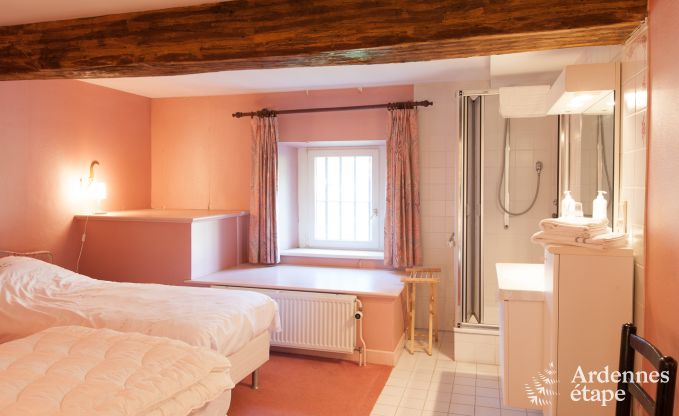 Chteau  Ciney pour 31 personnes en Ardenne