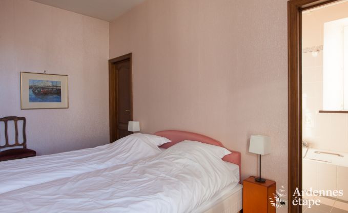 Chteau  Ciney pour 31 personnes en Ardenne