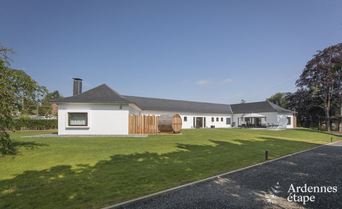 Villa de Luxe  Ciney pour 14 personnes en Ardenne