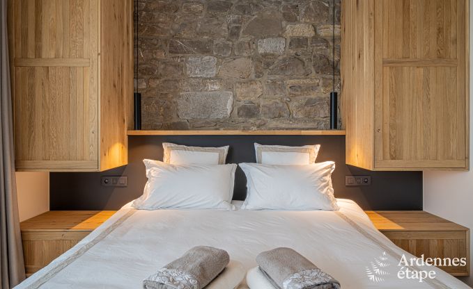 Charmante maison pour 2 personnes  Clavier avec chambre, salle de bain, jacuzzi et jardin priv