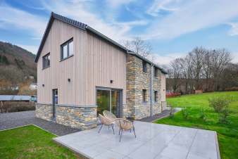 Maison de vacances moderne à Coo pour 4 personnes avec jardin près de Plopsa Coo