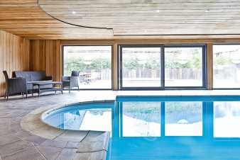 Villa de luxe avec piscine et espace wellness pour 26 personnes à louer à Coo