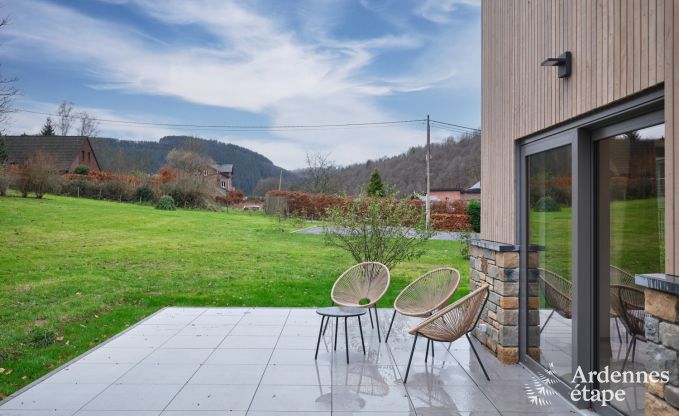 Maison de vacances au cur de Coo : confort moderne pour 5 personnes avec jardin et chien admis