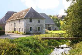 Maison de vacances de caractère à Couvin pour 12 personnes en Ardenne