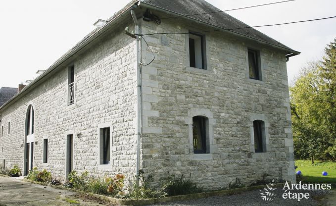 Charmante maison de vacances pour 18 personnes à Couvin en Ardenne
