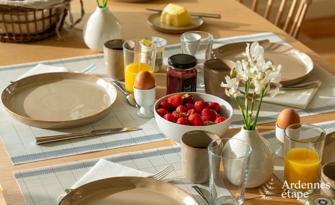 Chalet  Couvin pour 8 personnes : maison de vacances confortable avec sauna et vue panoramique