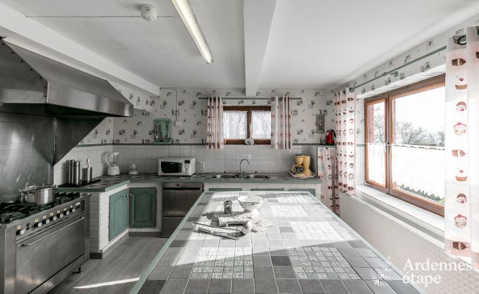 Maison de vacances  Couvin pour 15 personnes en Ardenne