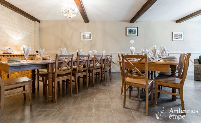 Maison de vacances  Couvin pour 15 personnes en Ardenne