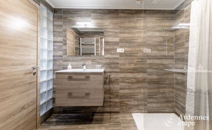 Maison de vacances  Couvin pour 15 personnes en Ardenne