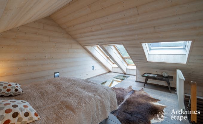 Grande villa de vacances � Daverdisse pour 14 personnes avec 5 chambres et salles de bains, installations de bien-�tre et jardin priv�