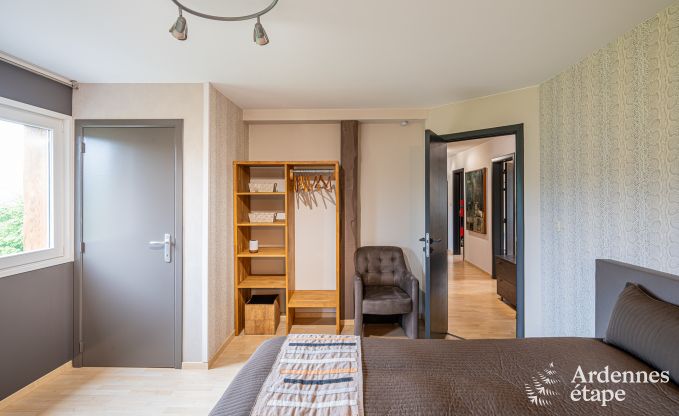 Grande villa de vacances � Daverdisse pour 14 personnes avec 5 chambres et salles de bains, installations de bien-�tre et jardin priv�