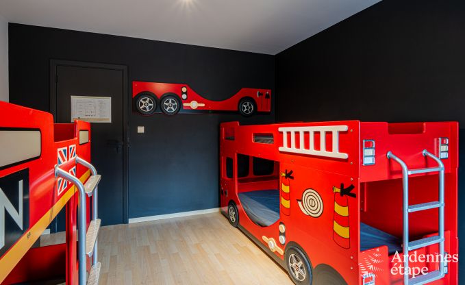 Grande villa de vacances � Daverdisse pour 14 personnes avec 5 chambres et salles de bains, installations de bien-�tre et jardin priv�