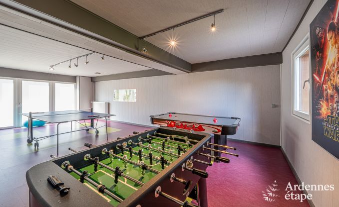 Grande villa de vacances � Daverdisse pour 14 personnes avec 5 chambres et salles de bains, installations de bien-�tre et jardin priv�