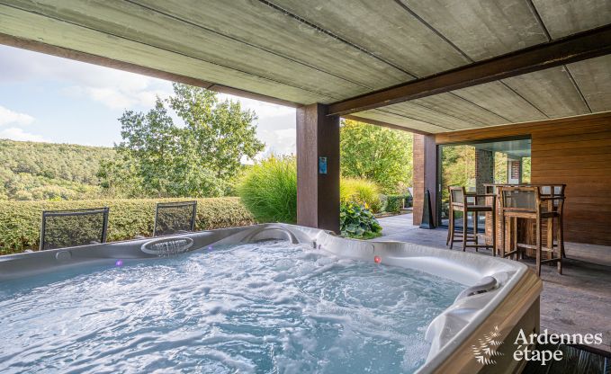 Grande villa de vacances � Daverdisse pour 14 personnes avec 5 chambres et salles de bains, installations de bien-�tre et jardin priv�