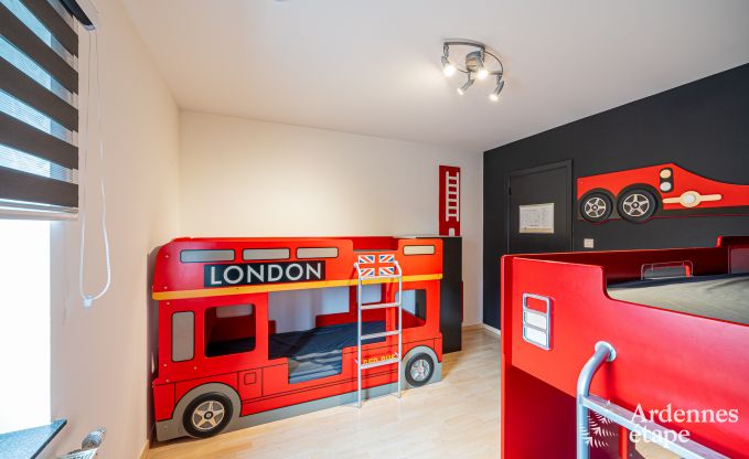 Grande villa de vacances � Daverdisse pour 14 personnes avec 5 chambres et salles de bains, installations de bien-�tre et jardin priv�