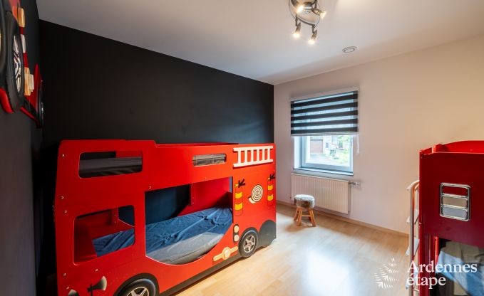 Grande villa de vacances � Daverdisse pour 14 personnes avec 5 chambres et salles de bains, installations de bien-�tre et jardin priv�