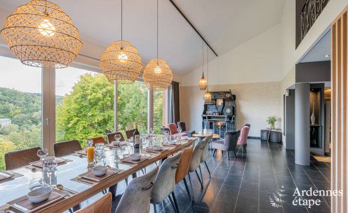 Grande villa de vacances � Daverdisse pour 14 personnes avec 5 chambres et salles de bains, installations de bien-�tre et jardin priv�