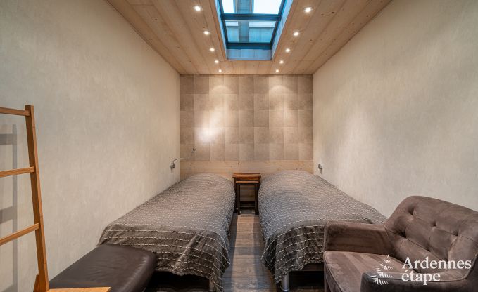 Grande villa de vacances � Daverdisse pour 14 personnes avec 5 chambres et salles de bains, installations de bien-�tre et jardin priv�