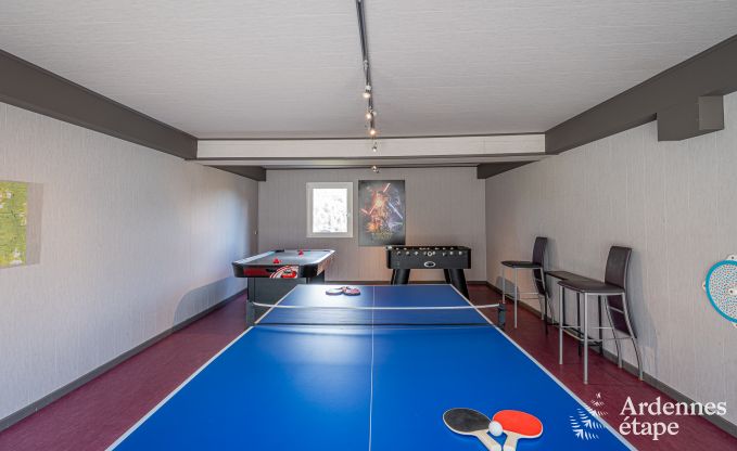 Grande villa de vacances � Daverdisse pour 14 personnes avec 5 chambres et salles de bains, installations de bien-�tre et jardin priv�