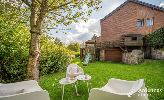 Grande villa de vacances � Daverdisse pour 14 personnes avec 5 chambres et salles de bains, installations de bien-�tre et jardin priv�