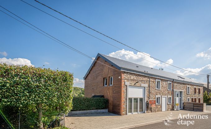 Grande villa de vacances � Daverdisse pour 14 personnes avec 5 chambres et salles de bains, installations de bien-�tre et jardin priv�