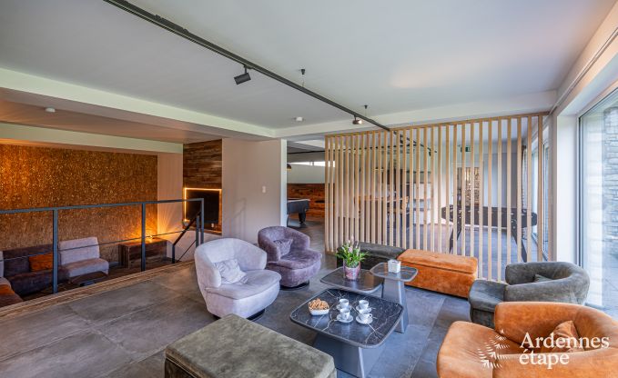 Spacieuse villa de luxe  Daverdisse pour 22 personnes avec 11 chambres, piscine intrieure, sauna et jacuzzi