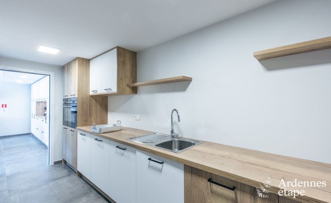 Spacieuse villa de luxe � Daverdisse pour 22 personnes avec 11 chambres, piscine int�rieure, sauna et jacuzzi