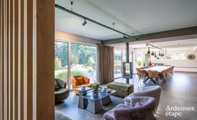 Spacieuse villa de luxe � Daverdisse pour 22 personnes avec 11 chambres, piscine int�rieure, sauna et jacuzzi